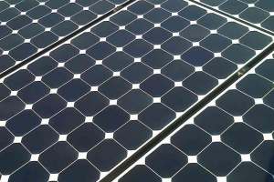 Read more about the article Verizon is investing $100 million in solar panels and fuel cells